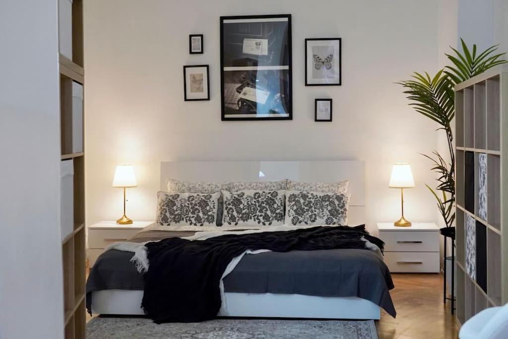 New! Mucha 3bdr Flat In Heart Of The Center Apartment Prague
