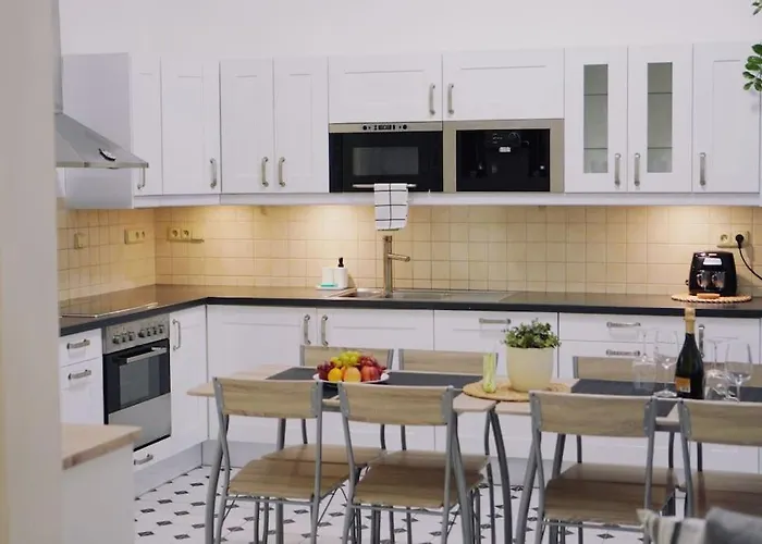 New! Mucha 3Bdr Flat In Heart Of The City Center